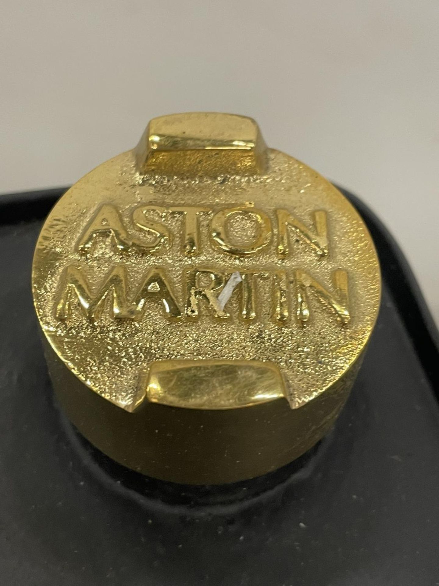 A BLACK ASTON MARTIN PETROL CAN - Bild 3 aus 3