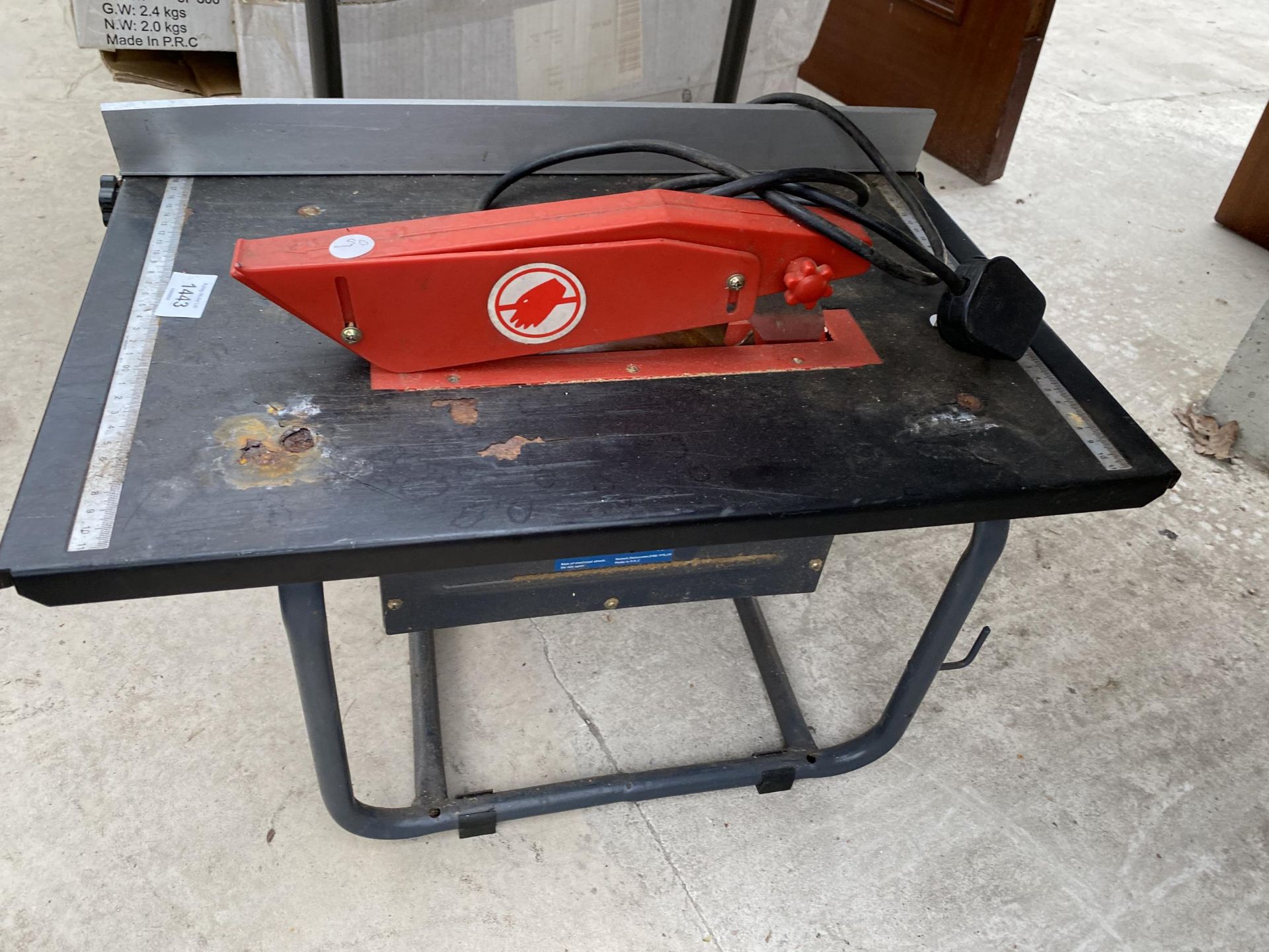 AN ELECTRIC TABLE SAW