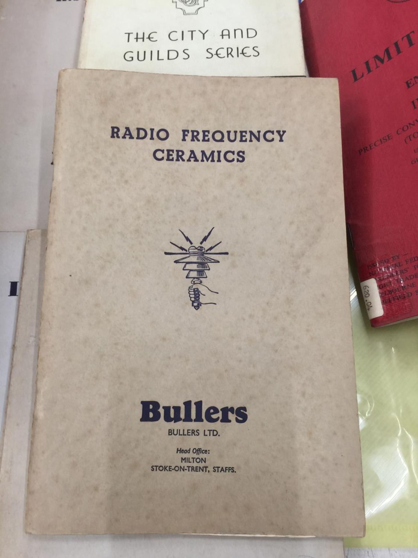 FIVE 1940'S ELECTRICAL BULLERS MANUALS, RADIO BOOKS, 1968 INCH VALVE BOOK, ETC - Image 6 of 9