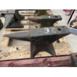 A VINTAGE BLACKSMITHS ANVIL LENGTH 68CM