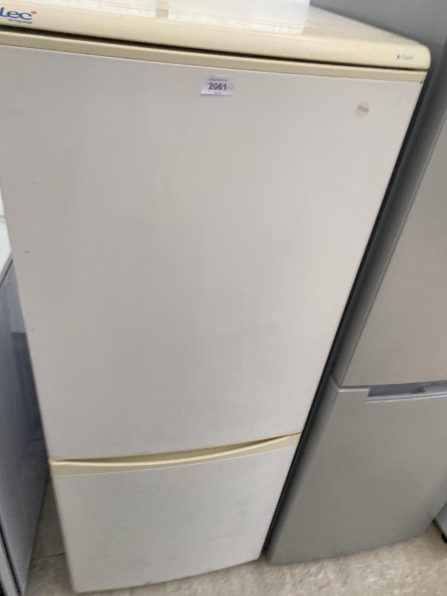 A WHITE LEC UPRIGHT FRIDGE FREEZER