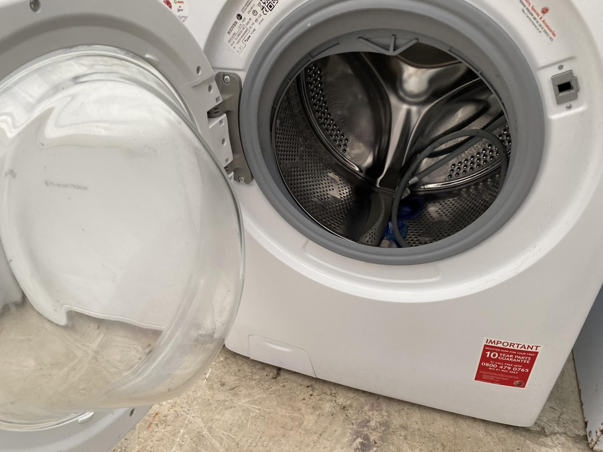 A WHITE HOOVER 8KG WASHING MACHINE BELIEVED IN WORKING ORDER BUT NO WARRANTY - Image 3 of 3