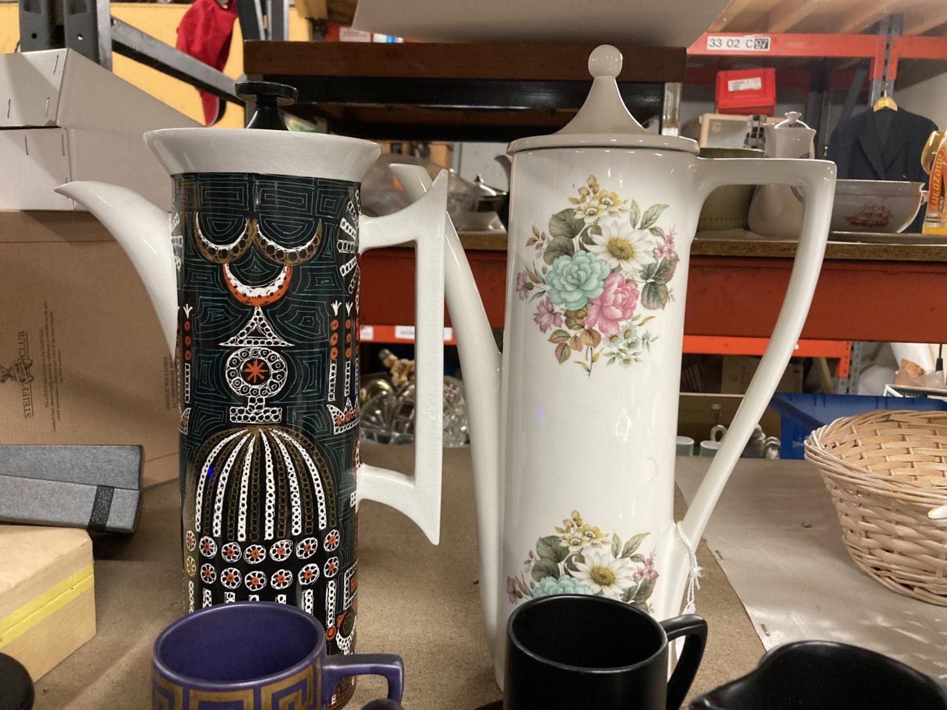 A QUANTITY OF PORTMEIRION ITEMS TO INCLUDE TWO COFFEE POTS, CUPS, SAUCERS, ROLLING PIN, ETC - Image 2 of 4