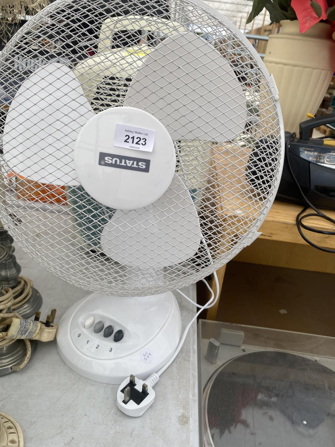 A STATUS FAN AND A DEHUMIDIFIER - Image 3 of 3