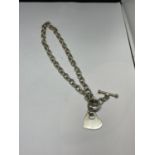 A MARKED SILVER T BAR NECKLACE WITH HEART PENDANT