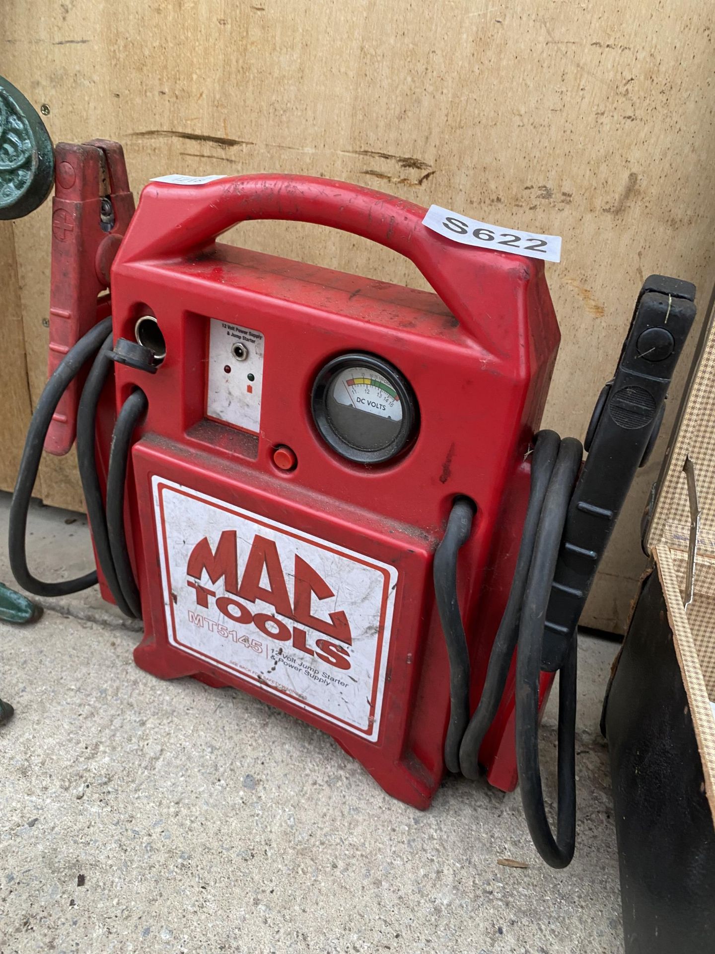 A MAC TOOLS BATTERY JUMP STARTER - Image 2 of 4