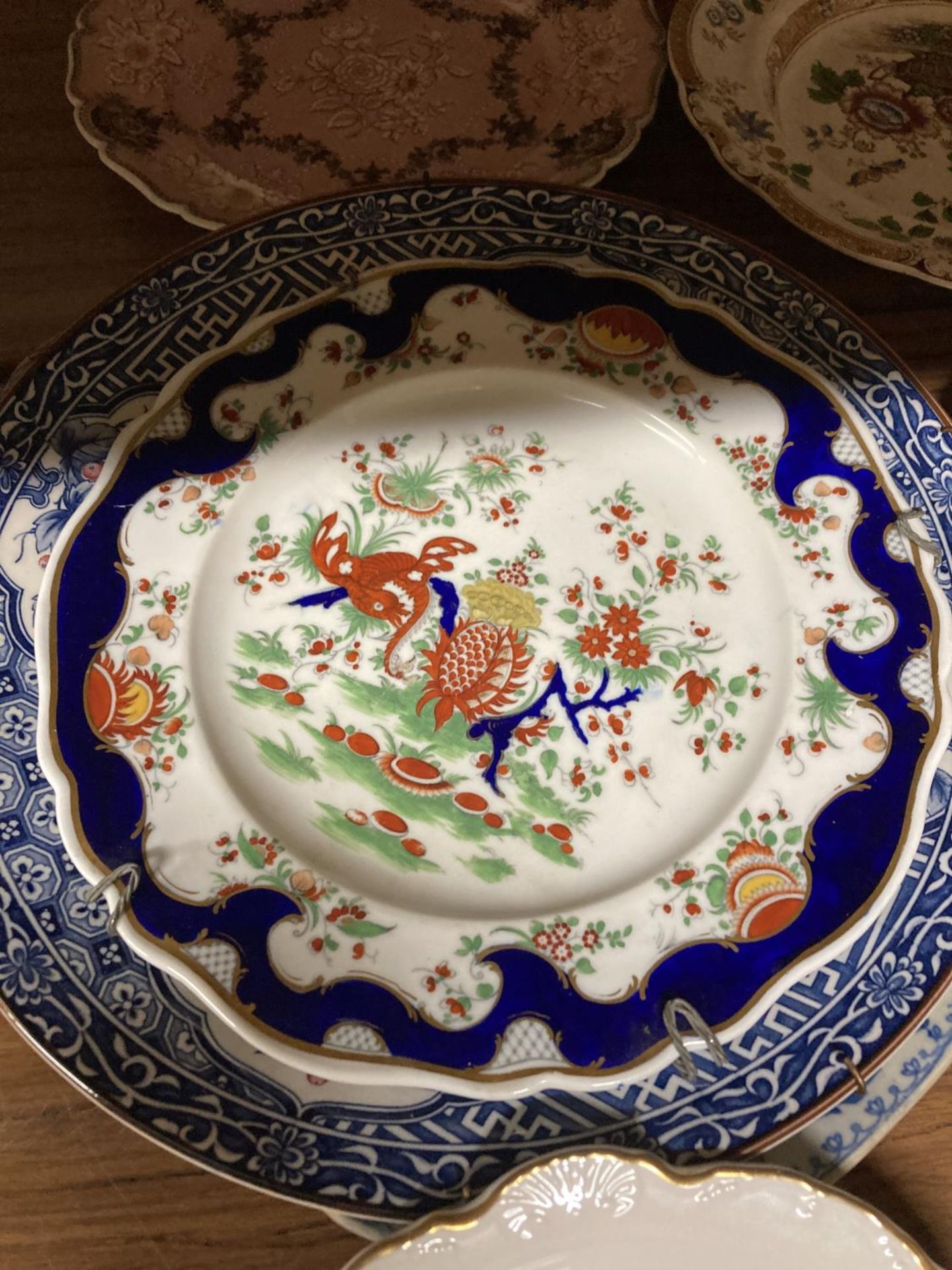 A QUANTITY OF VINTAGE PLATES TO INCLUDE JAMES KENT OLD FOLEY 'EASTERN GLORY', ADDERSLEY CHINA, ETC - Image 2 of 5