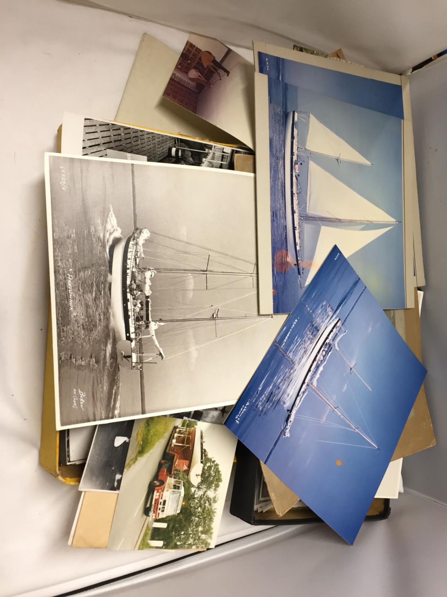 A LARGE COLLECTION OF BLACK AND WHITE PHOTOGRAPHS OF SHIP CONSTRUCTION BY ISAAC PIMBLOTT AND SONS OF - Image 3 of 4