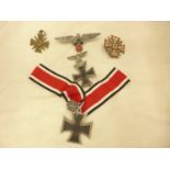 A COLLECTION OF NAZI GERMANY IRON CROSS MEDALS, ENAMEL MEDAL BADGE, OF UNKNOWN AGE (5)