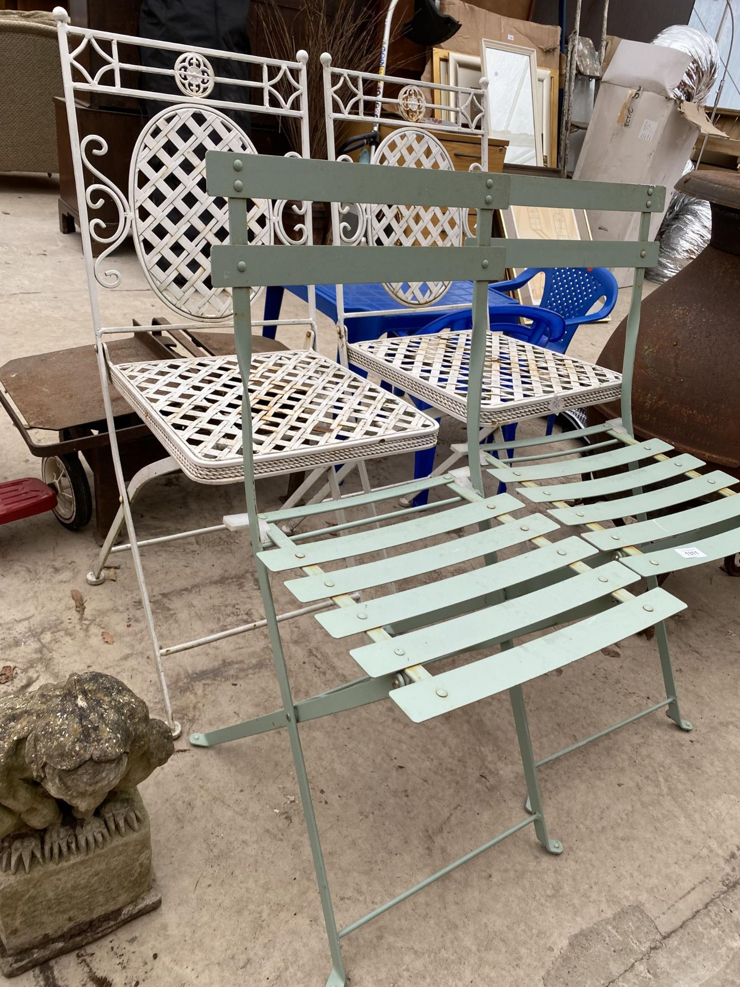 FOUR FOLDING METAL GARDEN CHAIRS (TWO PAIRS) - Image 2 of 4