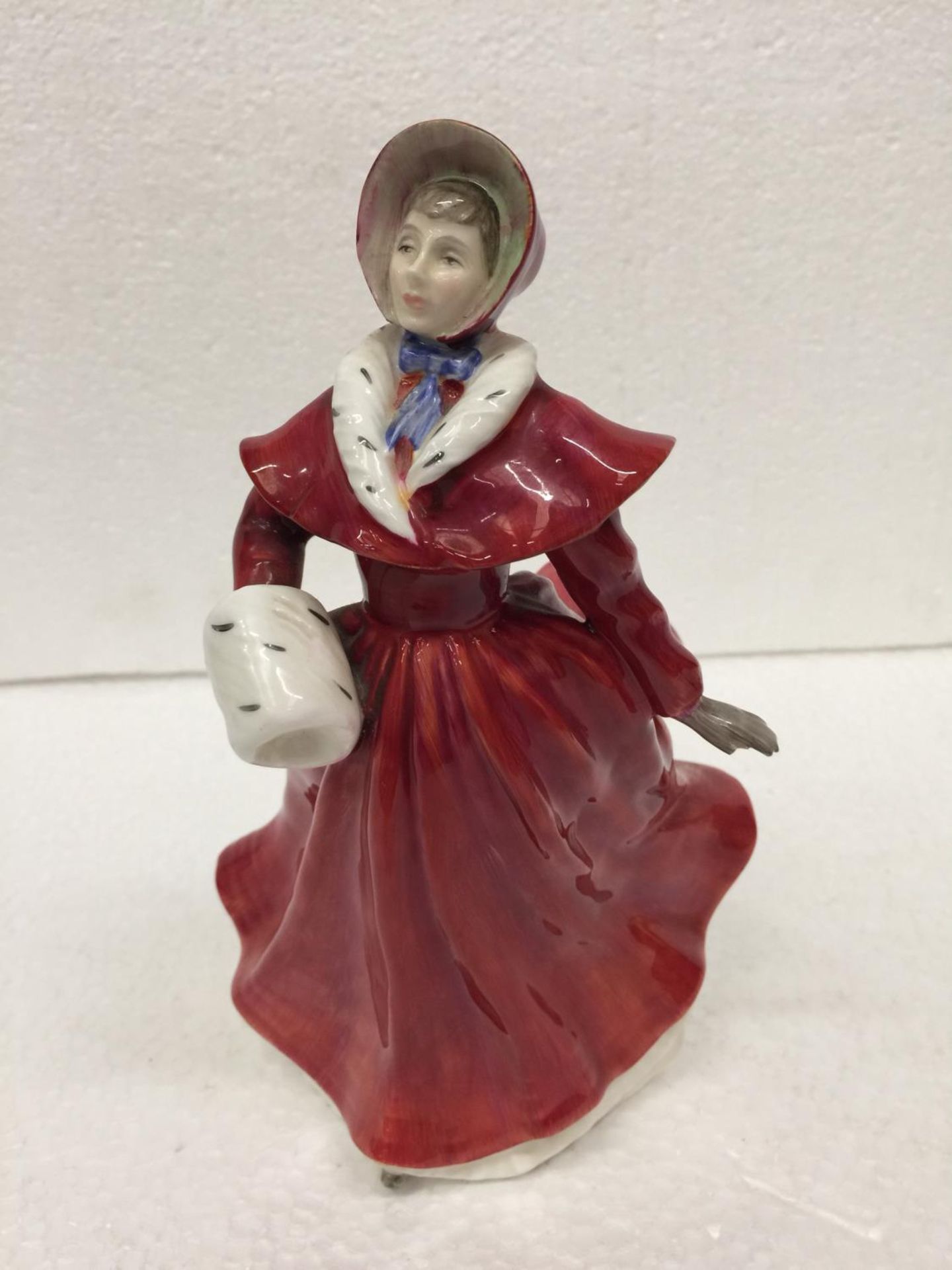 A ROYAL DOULTON FIGURE 'THE SKATER' HN 3439