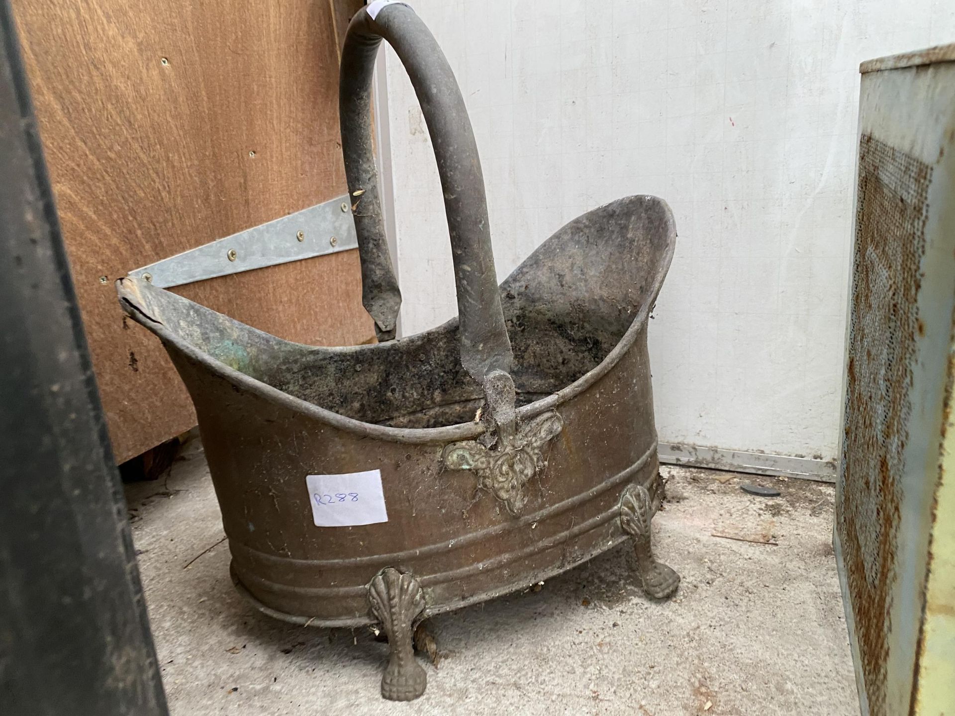 A VINTAGE COPPER COAL BUCKET - Image 2 of 2