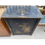A MID 20TH CENTURY CABINET WITH CHINOISERIE DECORATION