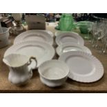 A QUANTITY OF ROYAL ALBERT 'VAL D'OR' TO INCLUDE DINNER PLATES, SIDE PLATES, CREAM JUG AND SUGAR