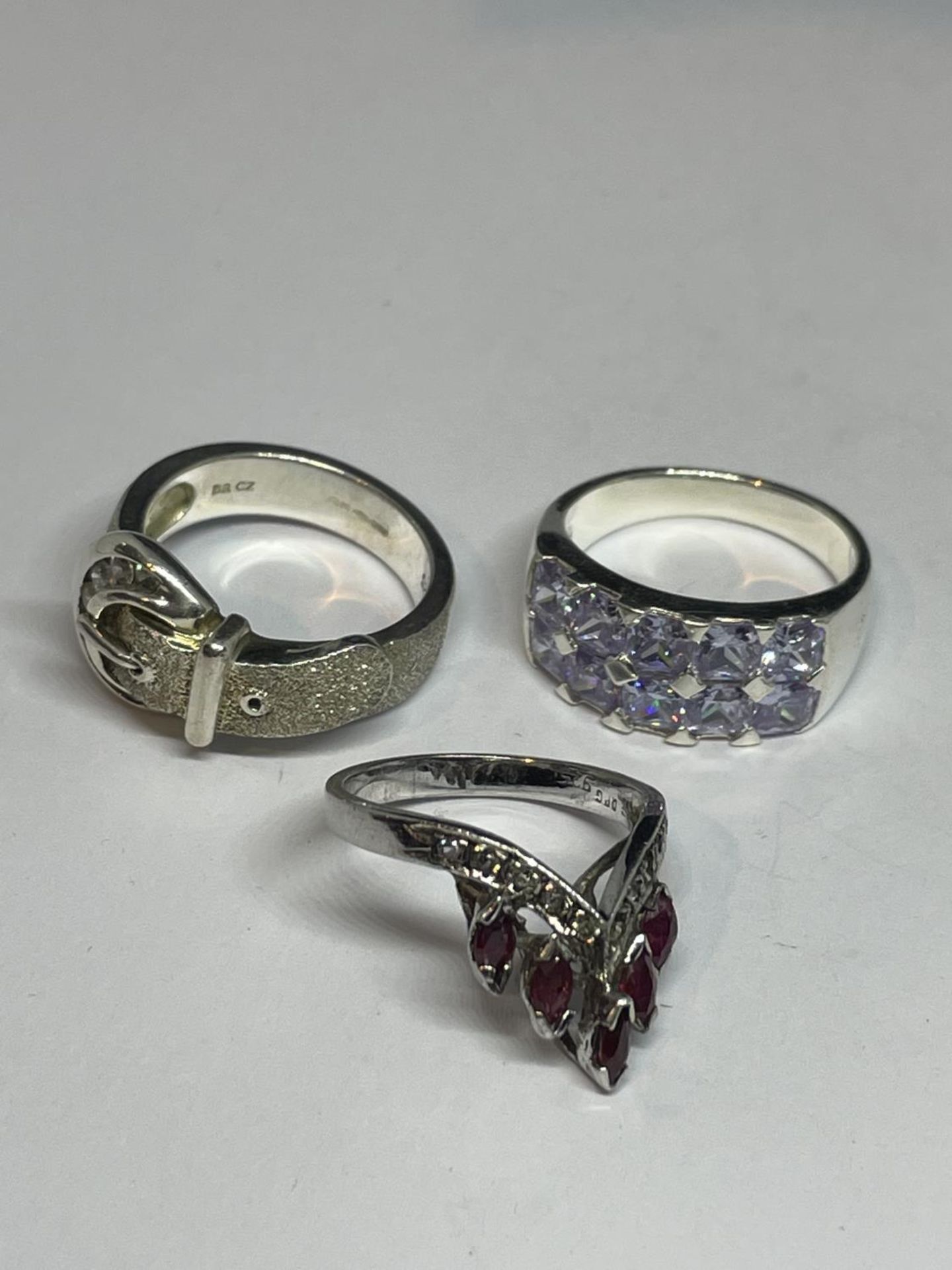 FIVE MARKED SILVER RINGS - Image 2 of 3