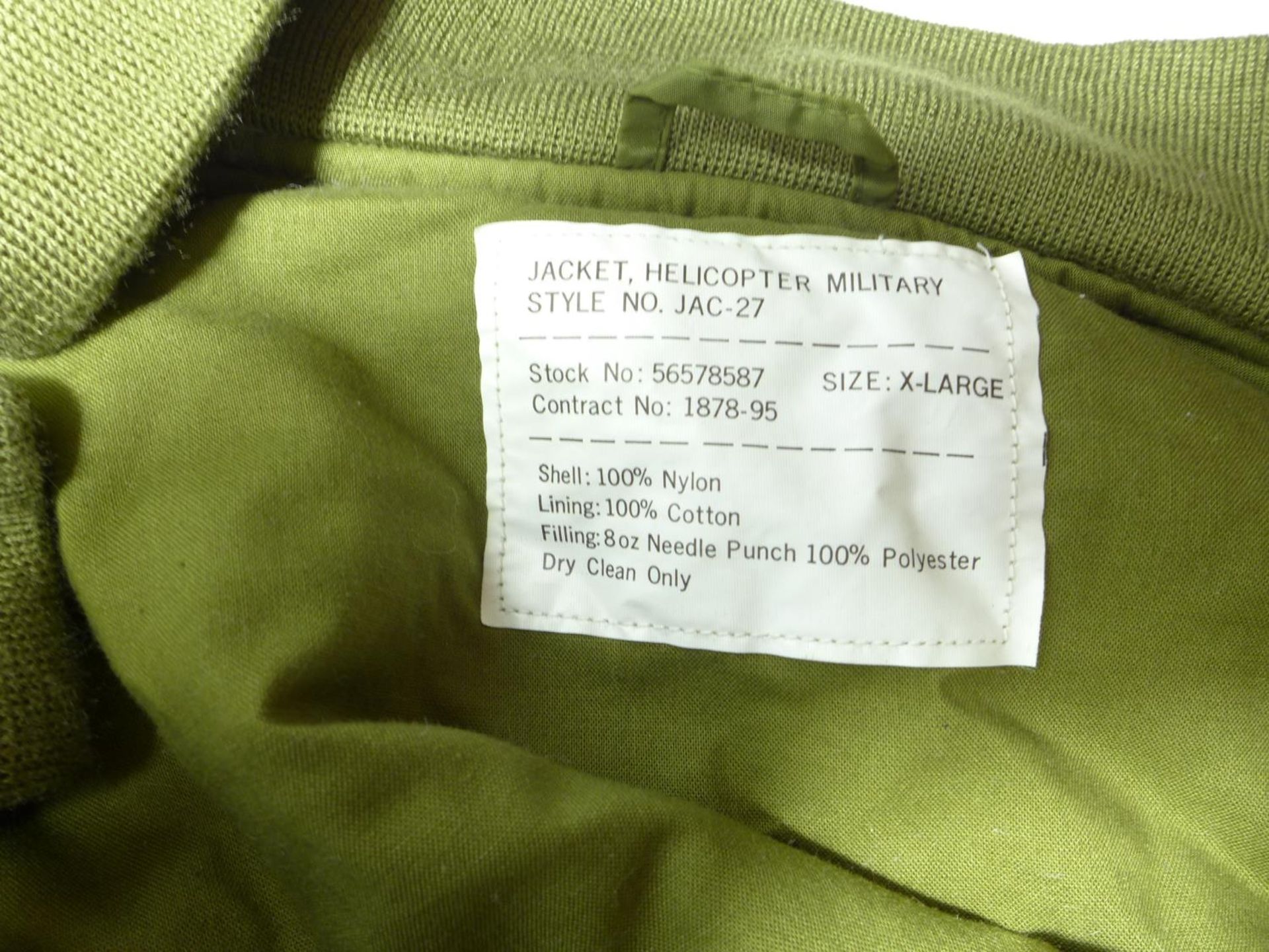 A LARGE COLLECTION OF MILITARY/SHOOTING/FISHING CLOTHING TO INCLUDE A MILITARY HELICOPTER JACKET, - Image 3 of 6