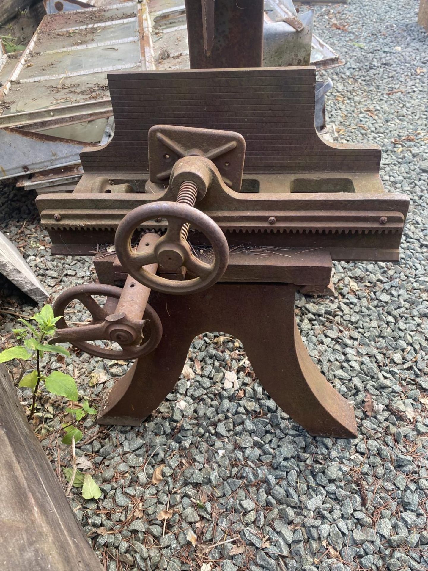 CAST IRON MORTICE MACHINE APPROX 150CM HIGH - Image 2 of 4