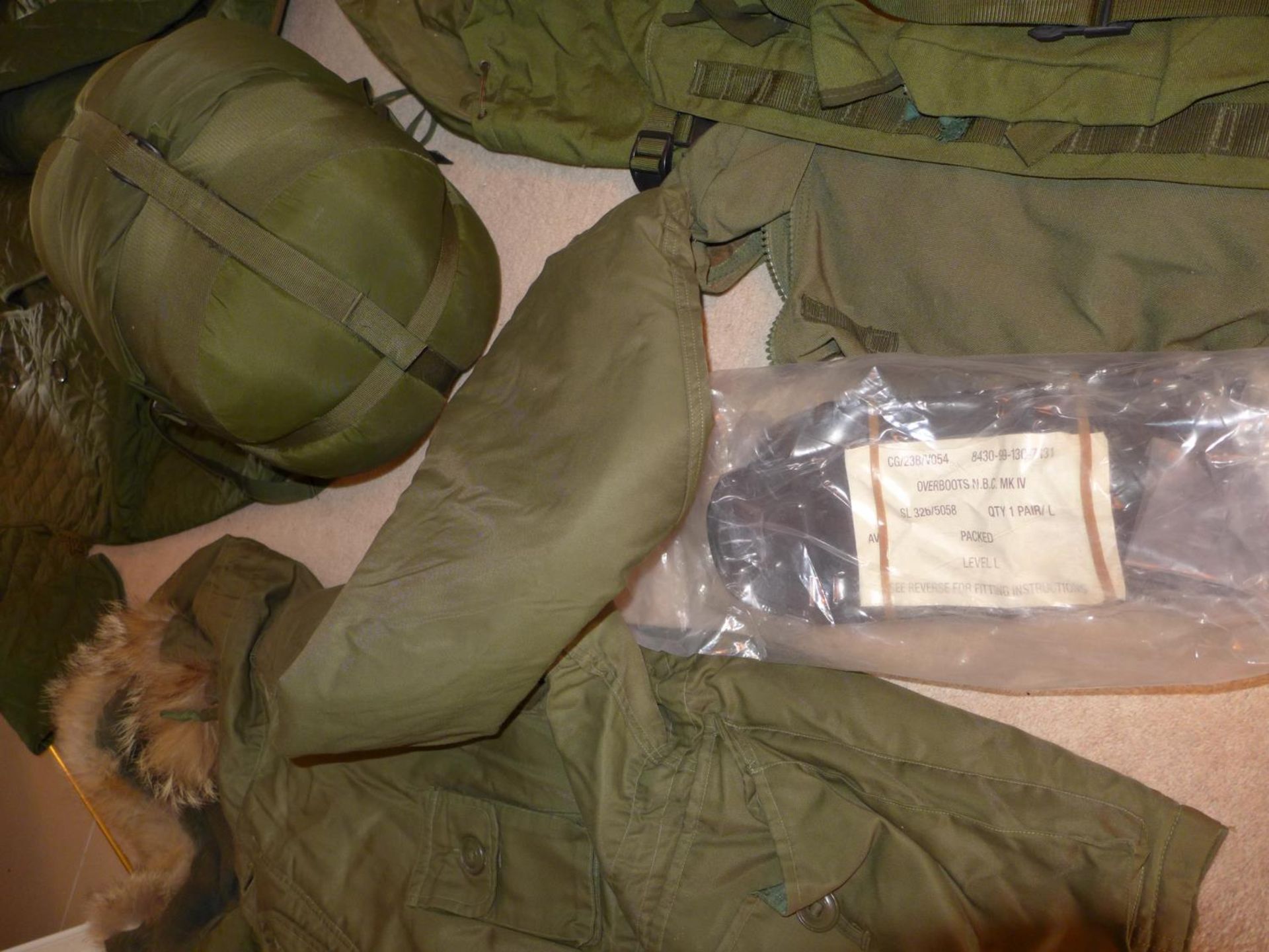 MILITARY/SHOOTING/FISHING EQUIPMENT, TO INCLUDE BERGEN BACKPACK, COMPRESSION BAG, PARKER COAT, - Image 3 of 4