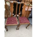 A PAIR OF MAHOGANY QUEEN ANNE STYLE DINING CHAIRS