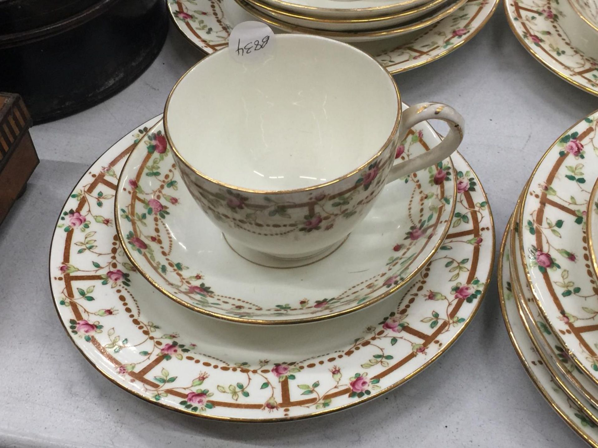 A QUANTITY OF QUEEN'S CHINA CUPS, SAUCERS AND SIDE PLATES - Image 2 of 6