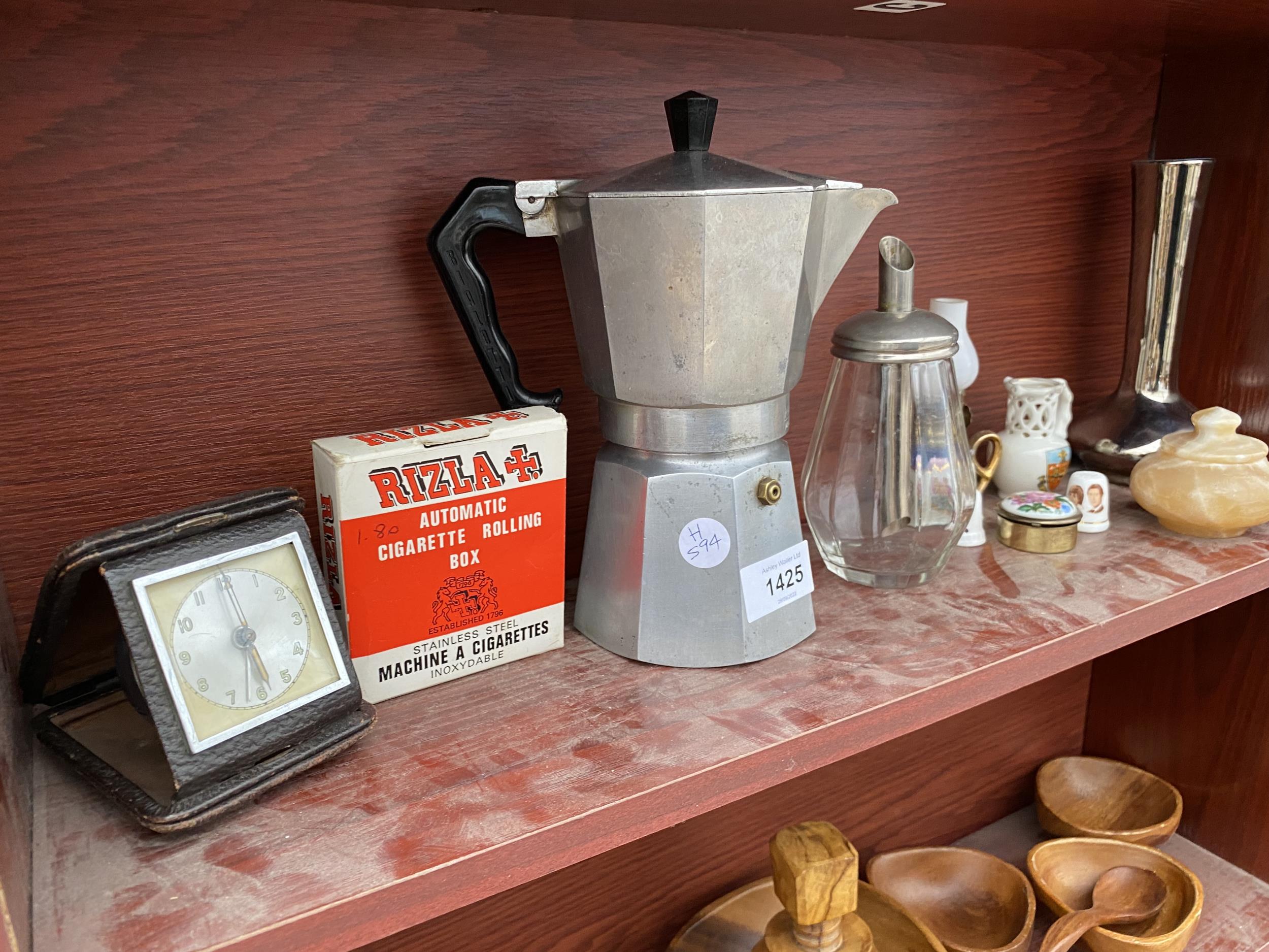 AN ASSORTMENT OF ITEMS TO INCLUDE TREEN BOWLS, A VASE AND AN ONTX TRINKET BOX ETC - Image 2 of 6