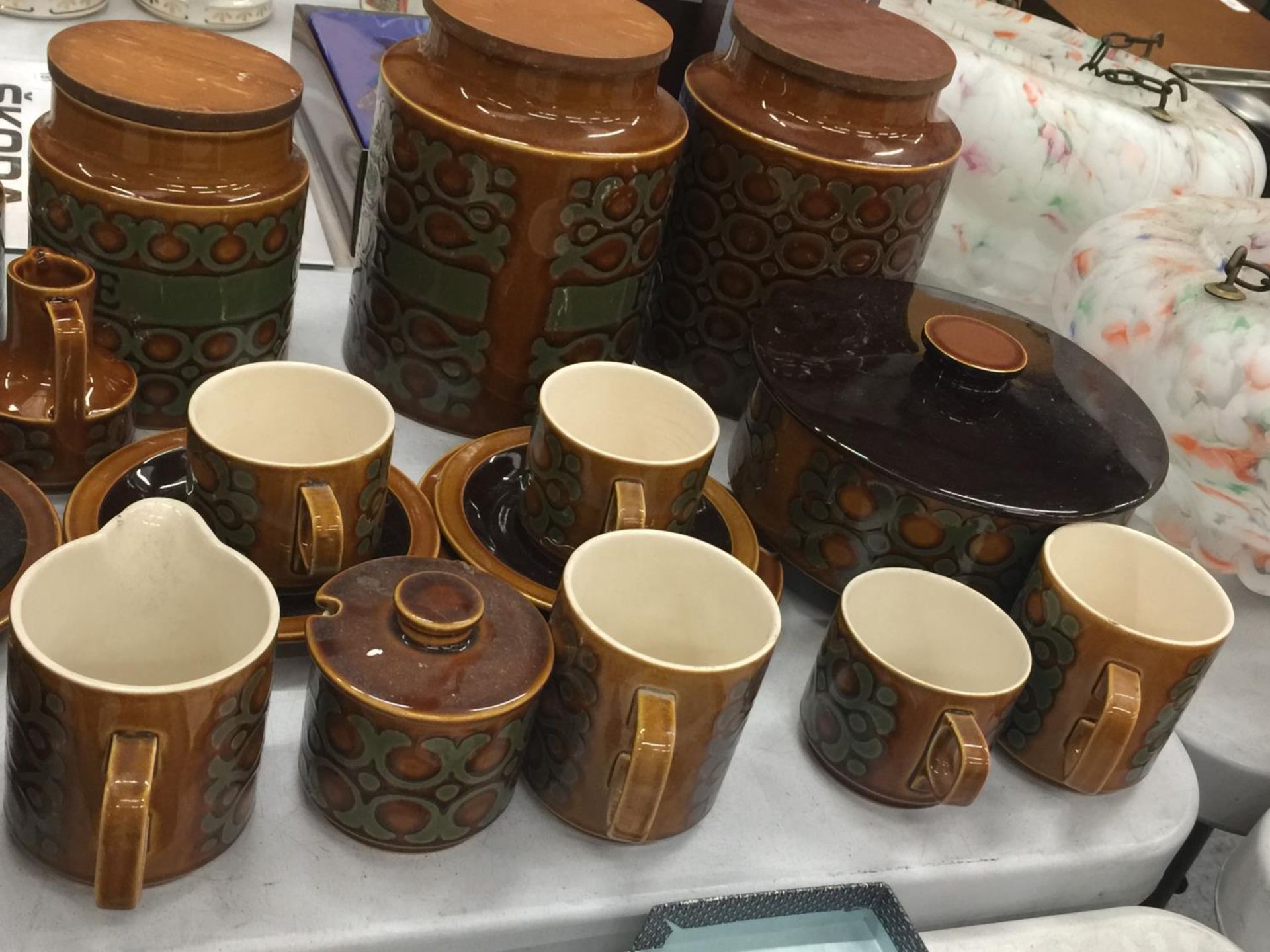 A QUANTITY OF HORNSEA POTTERY 'BRONTE' TO INCLUDE STORAGE JARS, TUREEN, CUPS, SAUCERS, JUGS, SUGAR - Image 7 of 7