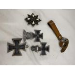 A COLLECTION OF NAZI GERMANY IRON CROSS MEDALS, ENAMEL MEDAL AND A LEATHER DAGGER HOLDER OF
