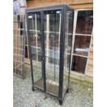 MEDICAL GLASS AND METAL CABINET APPROX 76CM X 40CM - 75CM HIGH