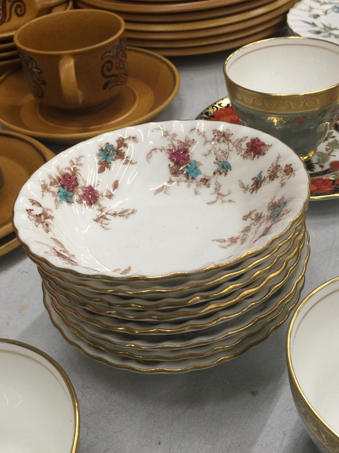 A QUANTITY OF AYNSLEY CUPS PLUS A ROYAL CROWN DERBY 'PEONY' PLATE, ROYAL ALBERT 'BRIGADOON' - Image 3 of 9