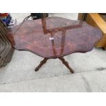 AN ITALIAN INLAID MAHOGANY COFFEE TABLE