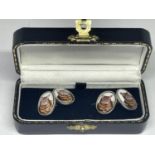 A PAIR OF SILVER CAT CUFFLINKS IN A PRESENTATION BOX