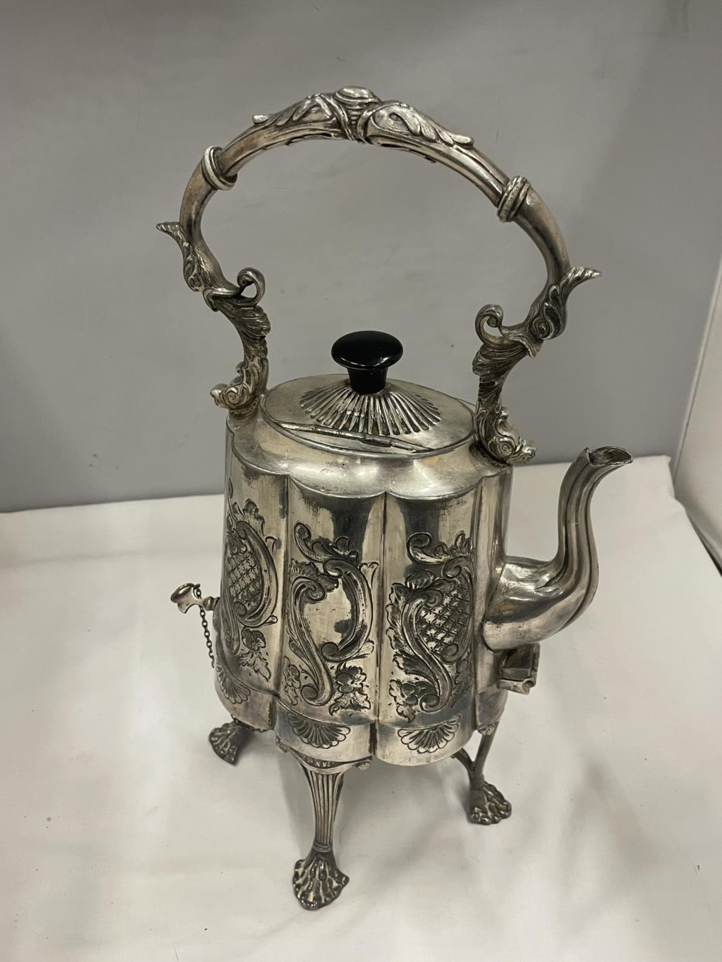 A ALFRED BROWKETT, BIRMINGHAM SILVER PLATED DECORATIVE SPIRIT KETTLE - Image 2 of 7