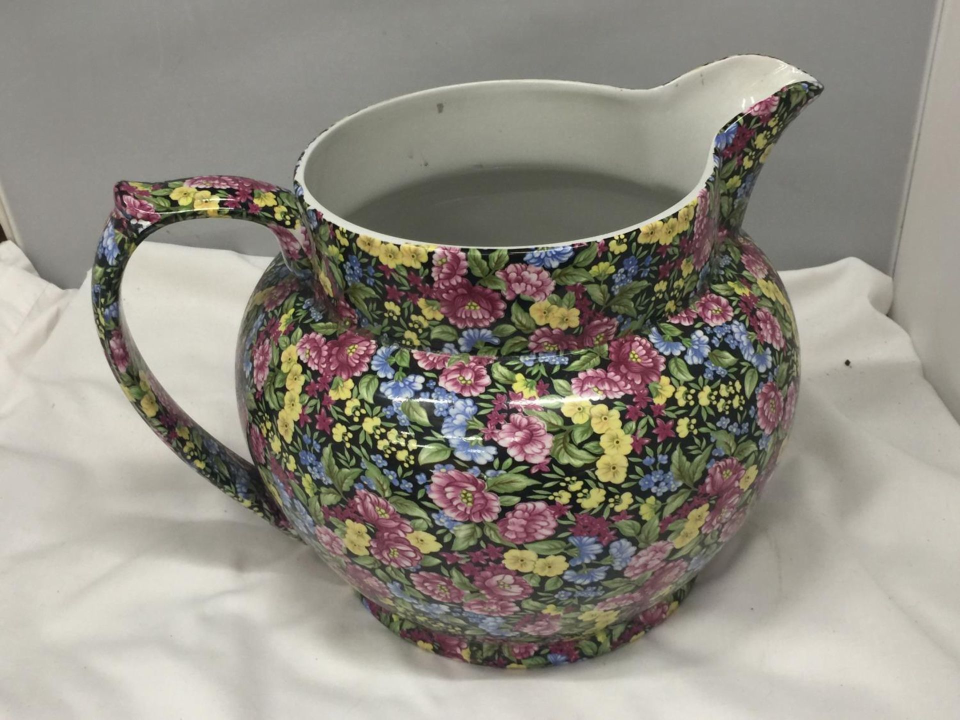 A STAFFORDSHIRE CHINTZ JUG/PLANTER HEIGHT 23CM - Image 2 of 4