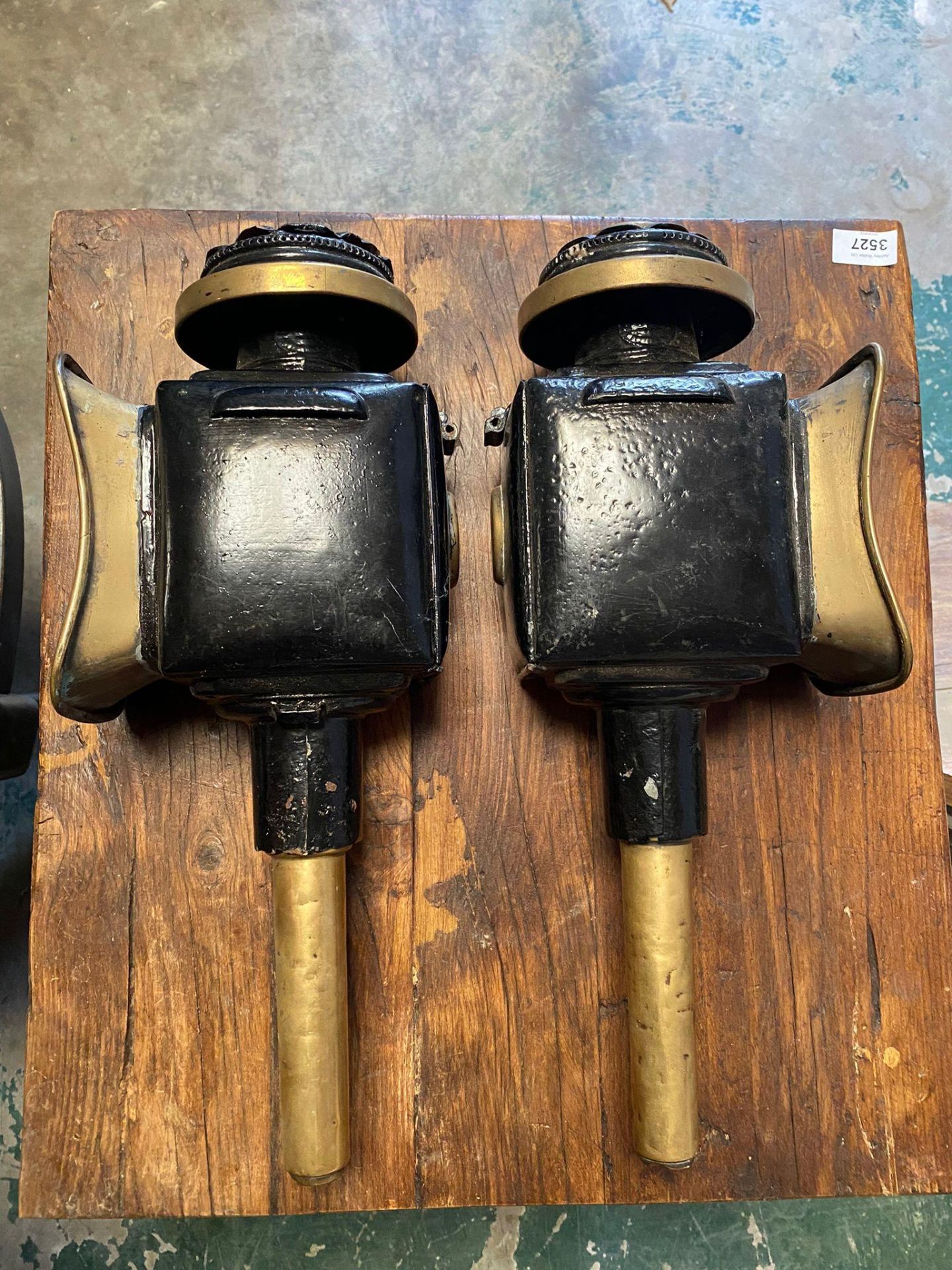 PAIR OF EARLY CARRIAGE LAMPS BY "ROGERS AND SONS" OF OSWESTRY - Image 3 of 4