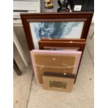 AN ASSORTMENT OF FRAMED PRINTS AND PICTURES