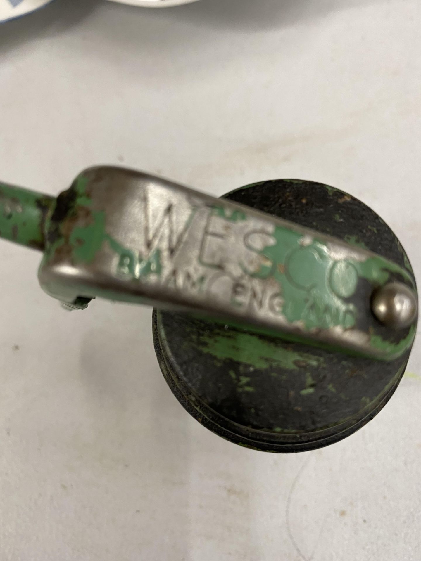 A VINTAGE WESTCO OIL CAN - Image 8 of 8