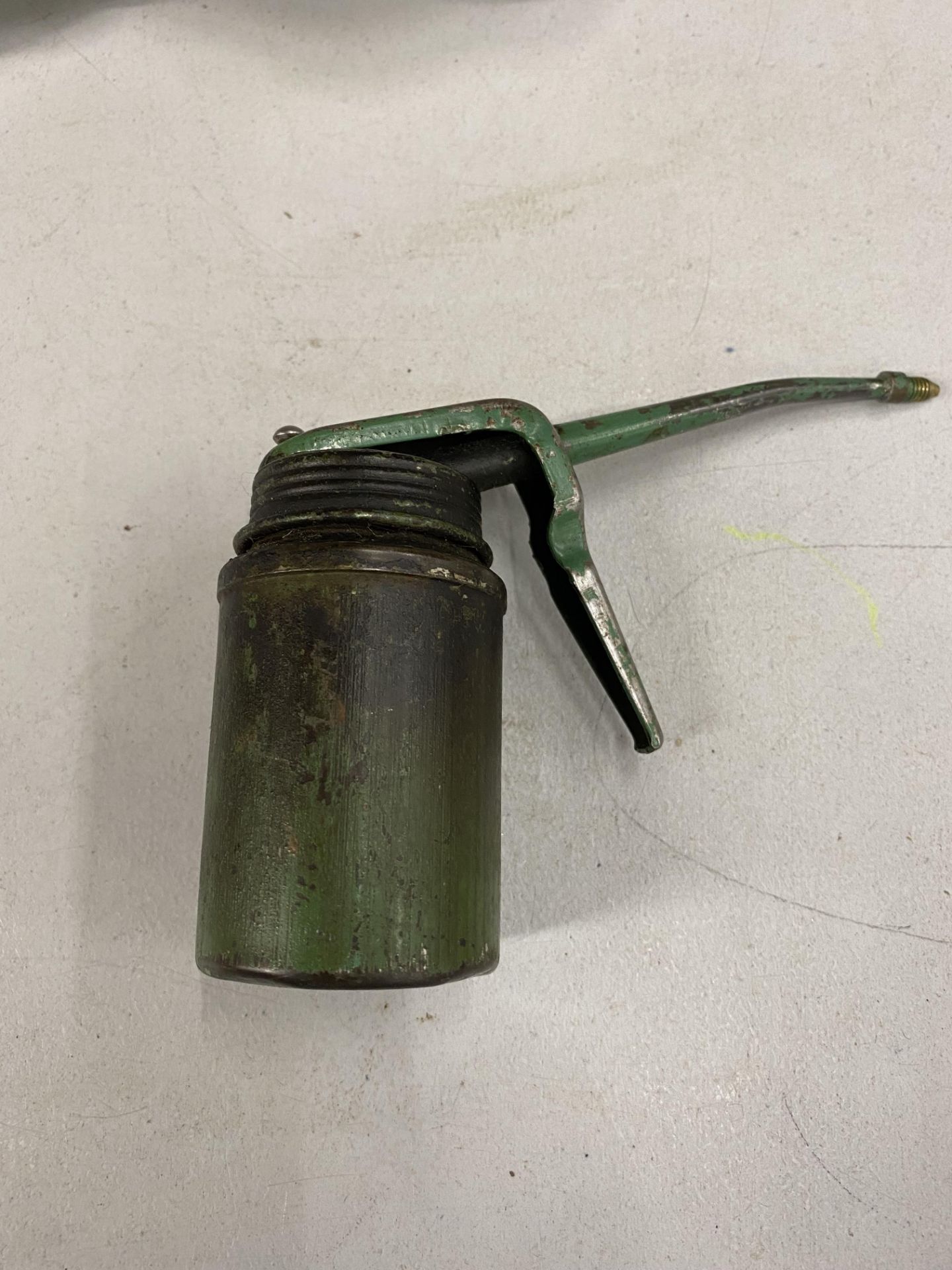 A VINTAGE WESTCO OIL CAN - Image 6 of 8