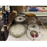 A QUANTITY OF CHINA PLATES TO INCLUDE MINTON 'GRASMERE' DINNER PLATES, ROYAL DOULTON 'CARLYLE'