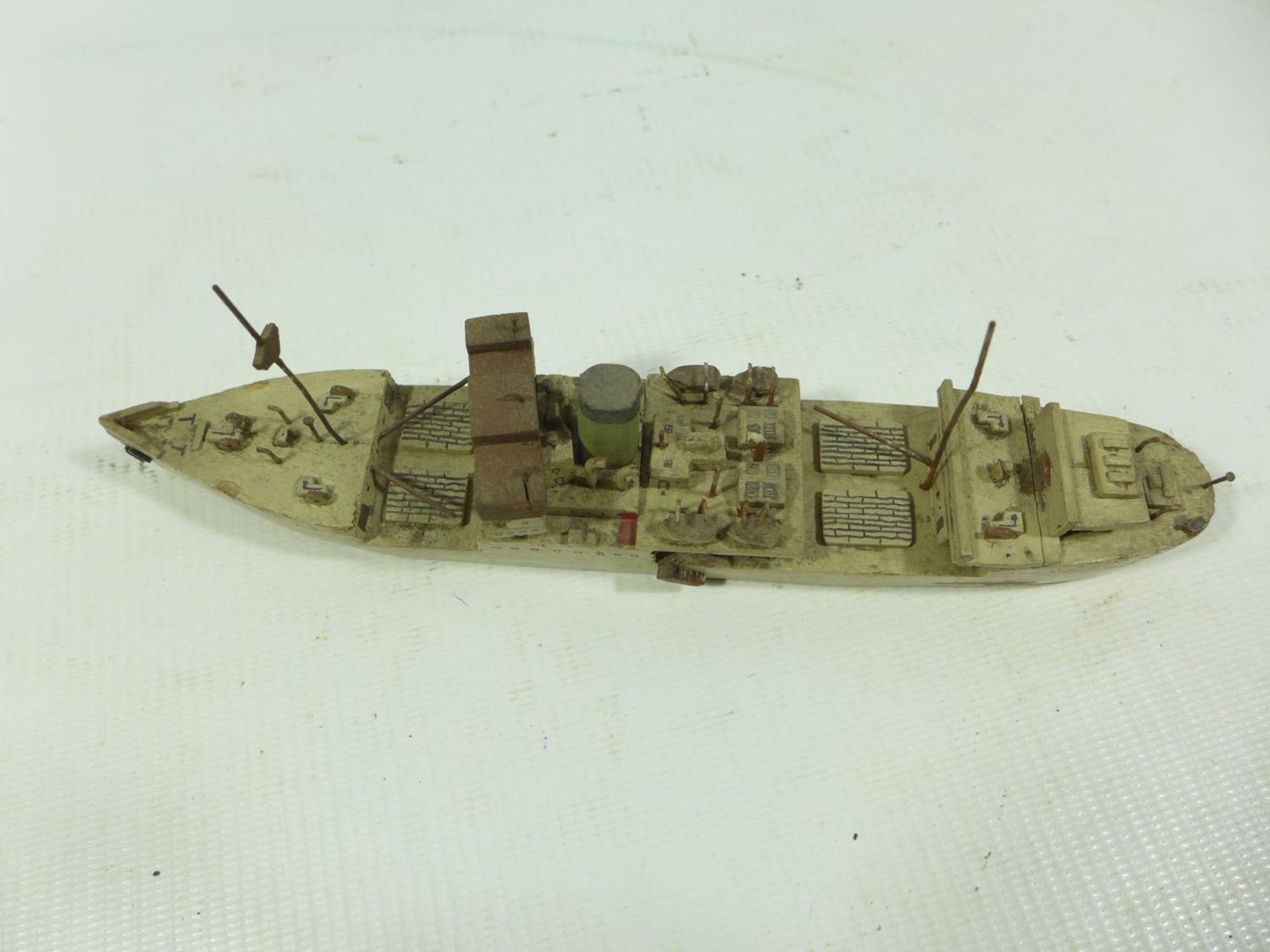 A MODEL OF THE SHIP 'JAMAICA PRODUCER' DATED 1946, LENGTH 21CM, TEAK BARREL FROM HMS AJAX, IRON BALL - Image 3 of 6