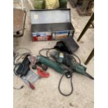 A SMALL METAL TOOL BOX AND AN ASSORTMENT OF TOOLS TO INCLUDE AN ELECTRIC SANDER ETC