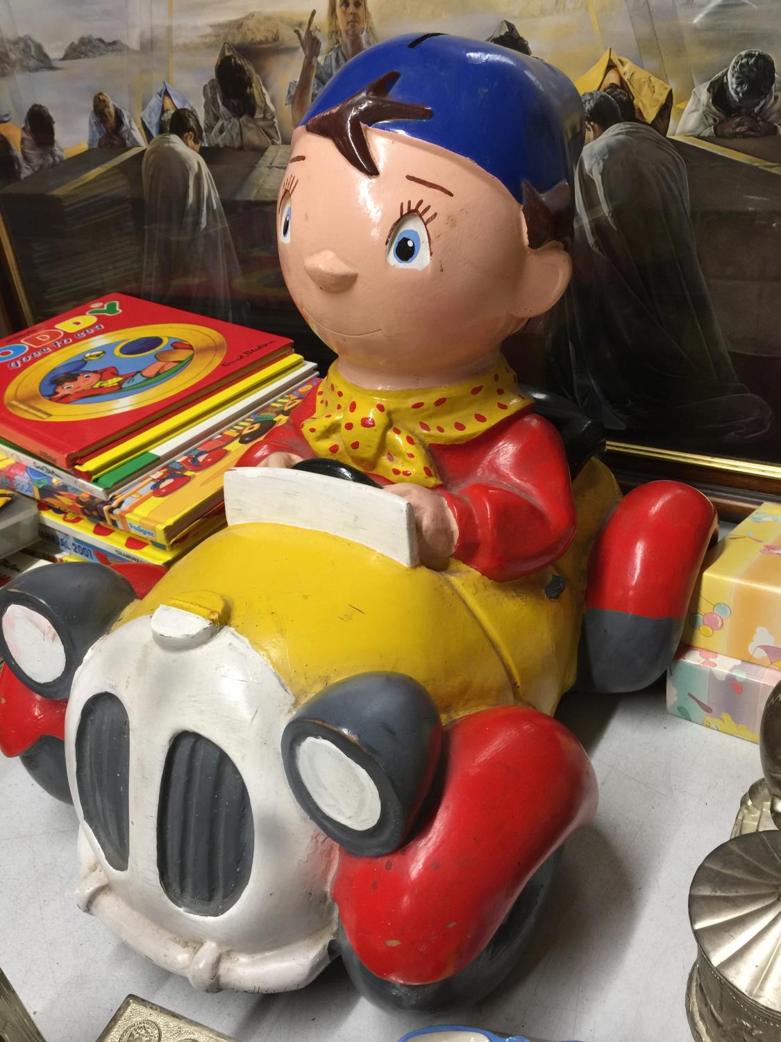 A HARD PLASTIC NODDY IN HIS CAR MODEL CHARITY MONEY BOX MISSING HIS HAT AND THE BASE - 32 CM WIDE - Image 2 of 4