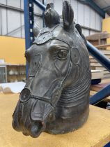 A RECONSTITUTED STONE BUST OF A HORSE HEIGHT 30CM