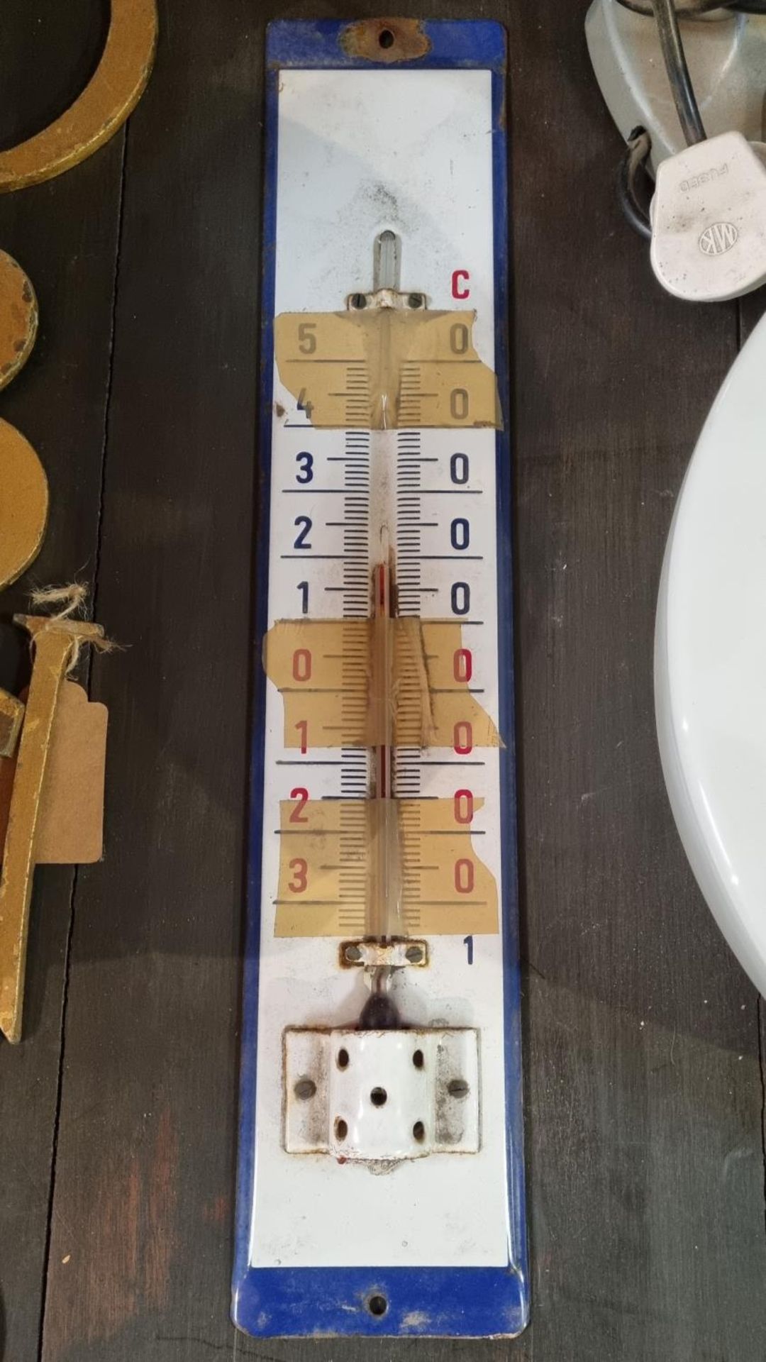 ENAMEL THERMOMETER BROKEN APPROX 50CM X 10CM