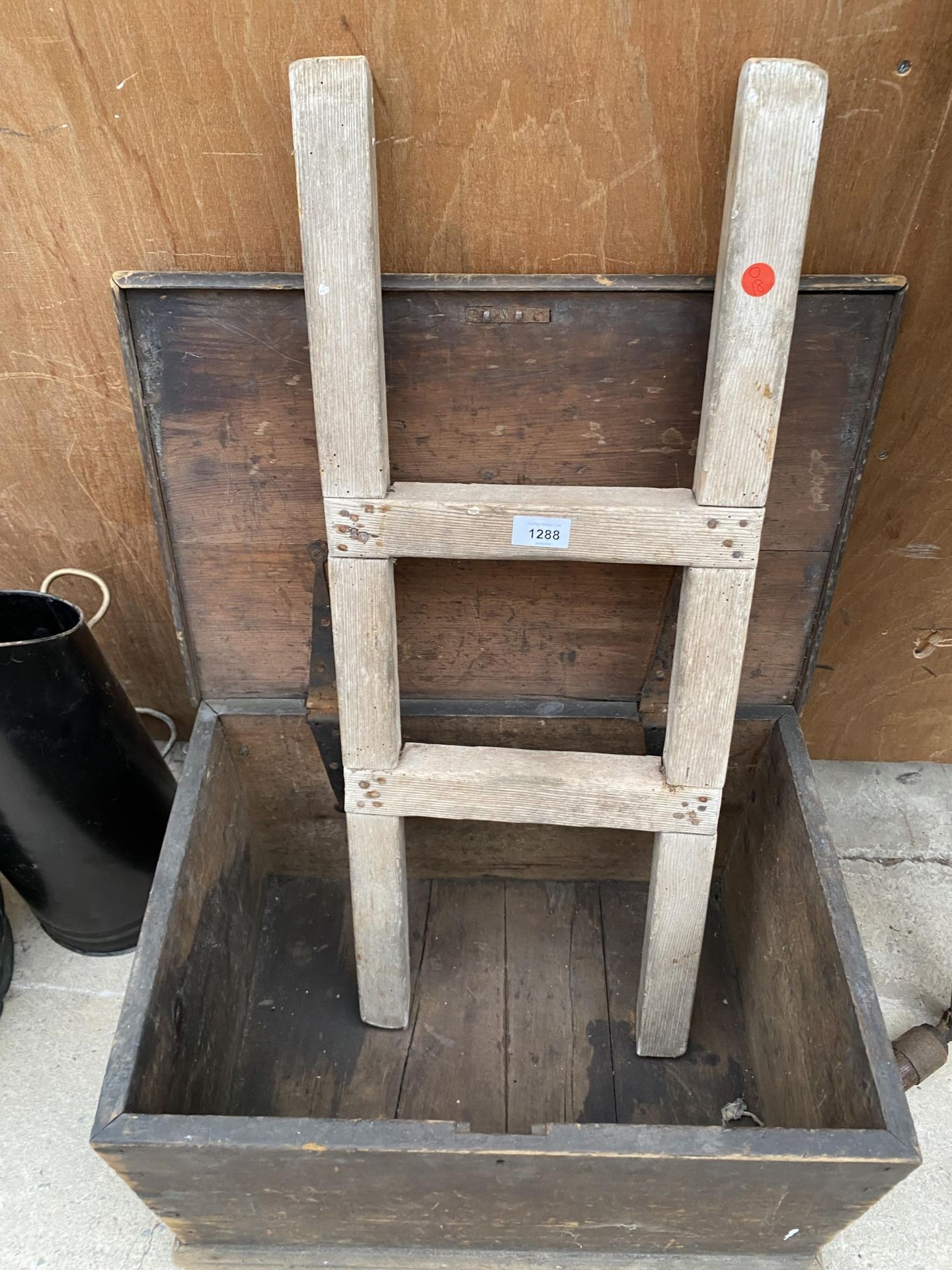 A VINTAGE WOODEN JOINERS CHEST AND A TWO RUNG WOODEN LADDER