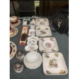 A QUANTITY OF ITEMS TO INCLUDE ROYAL WORCESTER EGG CODDLERS, COALPORT PIN TRAYS, SHERIDAN 'FISH'