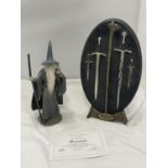 A LORD OF THE RINGS PLAQUE ON A STAND BY DANBURY MINT, LIMITED EDITION 393/700 FROM THE ARMS OF