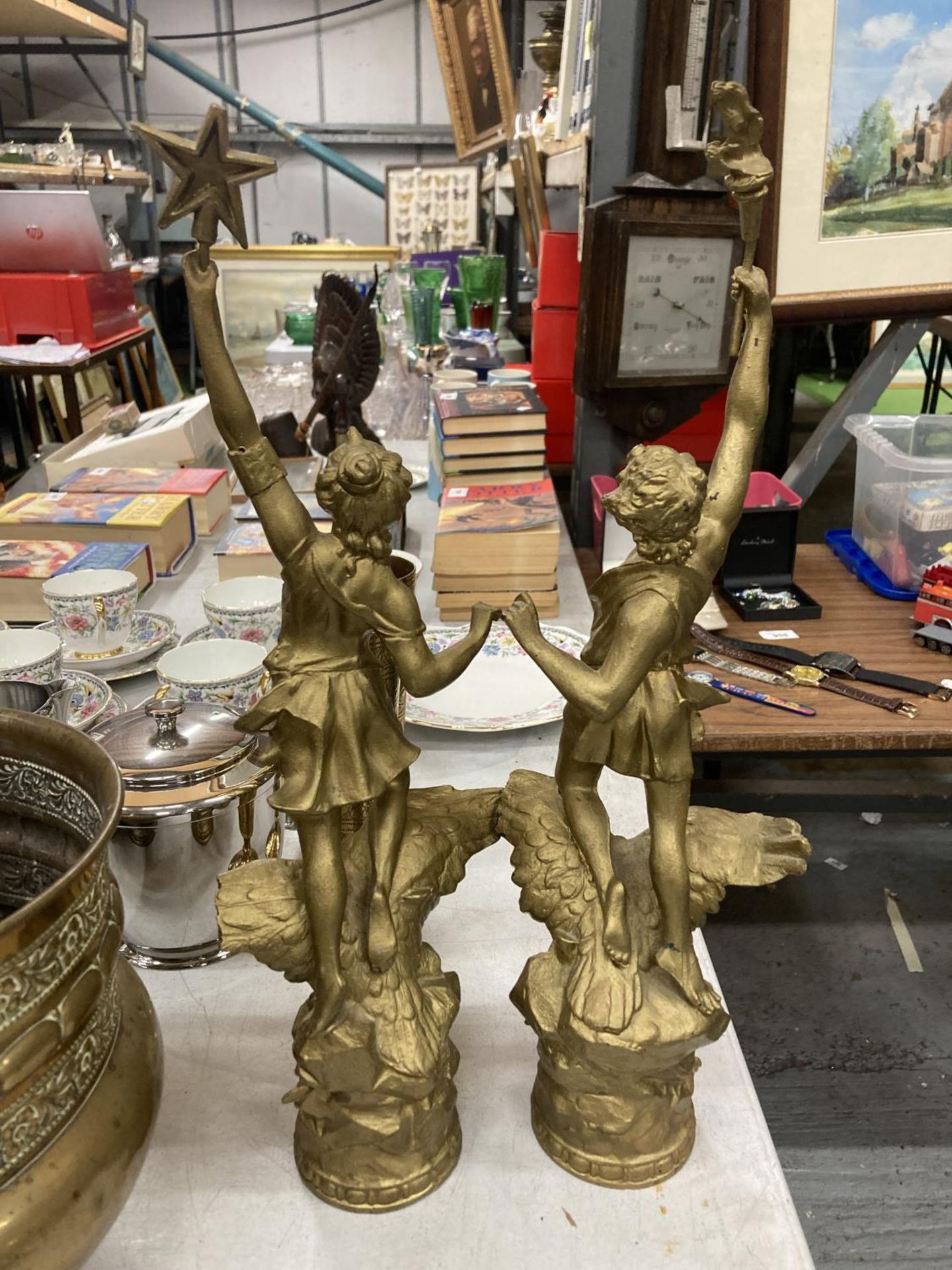 TWO YELLOW METAL STATUES OF CLASSICAL FIGURES - Bild 3 aus 3