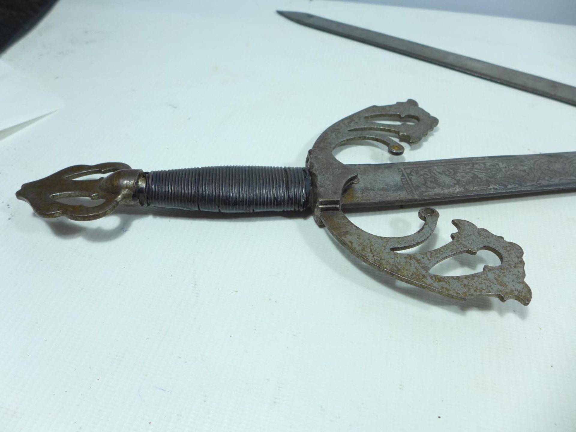 A PAIR OF SPANISH MADE SWORDS 60CM BLADES - Image 3 of 5