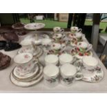 A MIXED LOT OF CHINA TEAWARE TO INCLUDE WEDGWOOD 'HATHAWAY ROSE' COFFEE CANS AND SAUCERS, PARAGON '