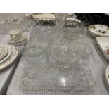 VARIOUS ITEMS OF GLASSWARE TO IONCLUDE BOWLS, VASES ETC